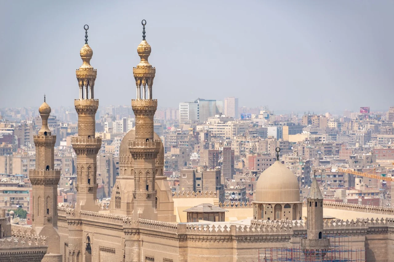 How much does Egyptian citizenship cost: contribution, real estate, fees