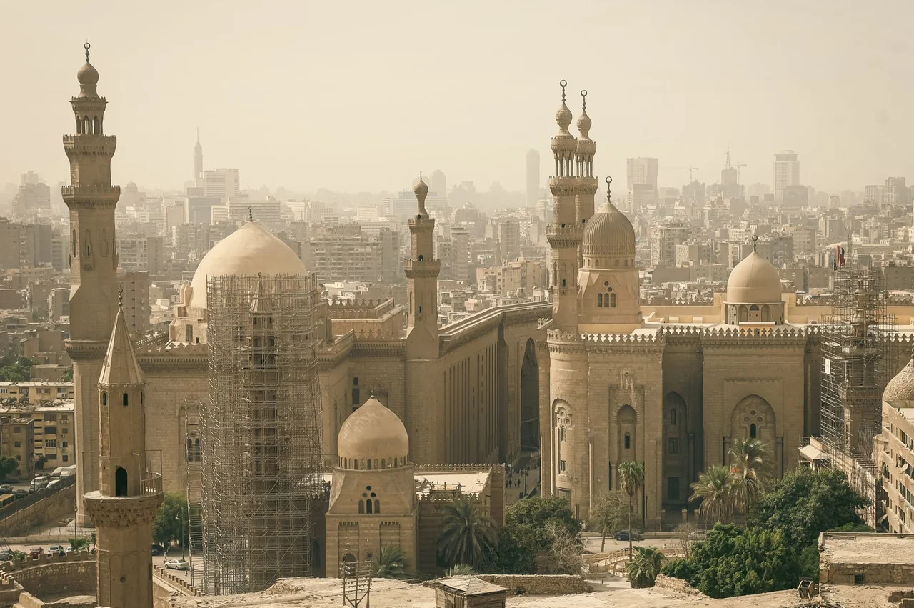Egyptian citizenship in 2026: how to get it, what paths and what a passport gives
