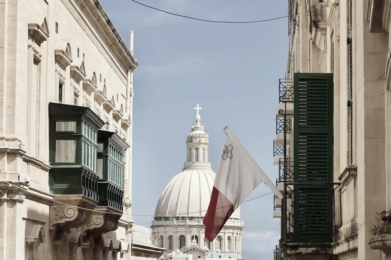 Maltese citizenship: can it be bought, what paths lead to an EU passport