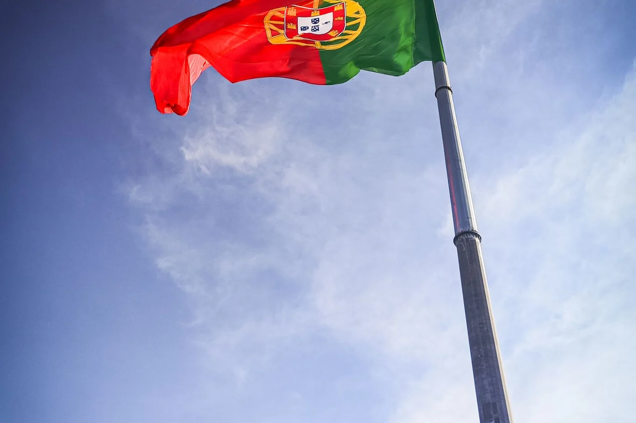 Documents for Portuguese citizenship in 2026: complete list for naturalization