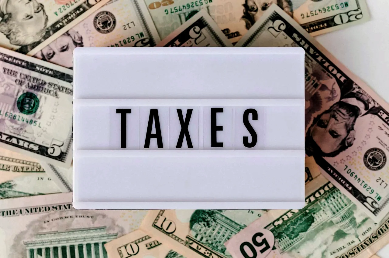 Cyprus permanent residence with income and assets in the USA: how to confirm income outside the island in 2026