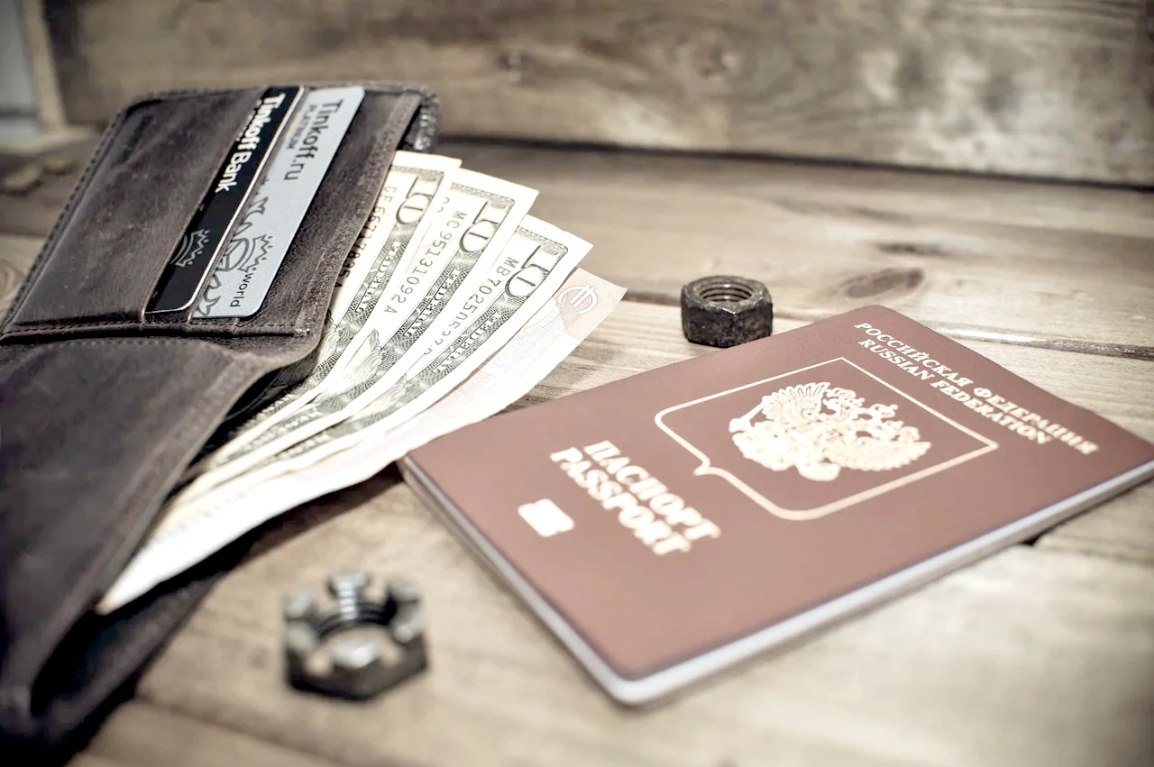 Permanent residence in Cyprus or citizenship of Cyprus in 2026: what to choose for an investor