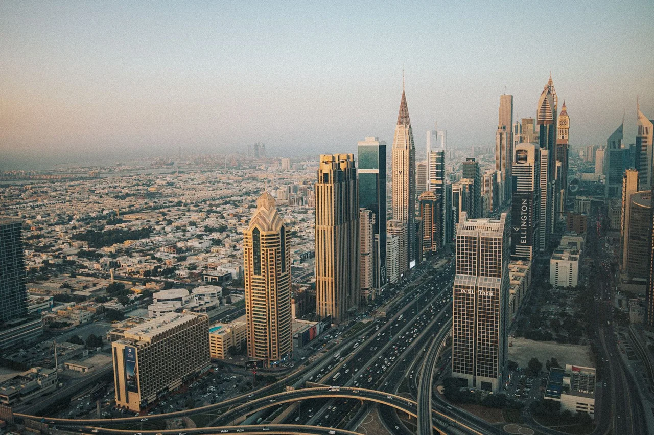 UAE corporate tax in 2026: 9% rate, a 375,000 AED threshold, and 0% free zones