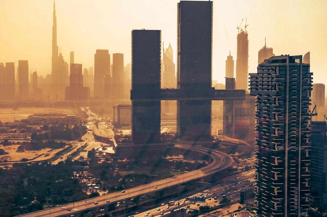 UAE crypto tax in 2026: 0% for individuals, VARA regulation, for traders