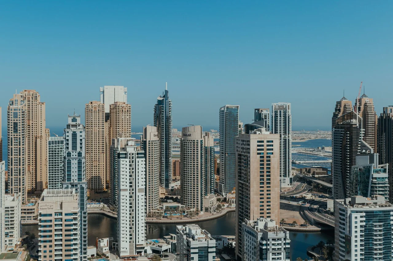 Life in Dubai in retirement 2026: the retirement visa, budget, healthcare, and climate