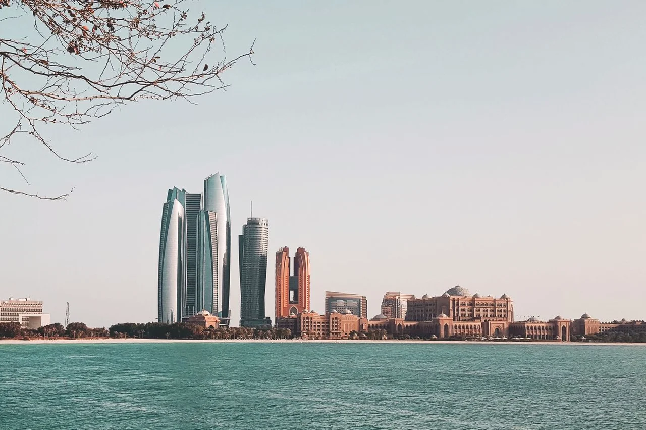 How much a UAE Golden Visa costs in 2026: government fees, the medical test, Emirates ID, for a family