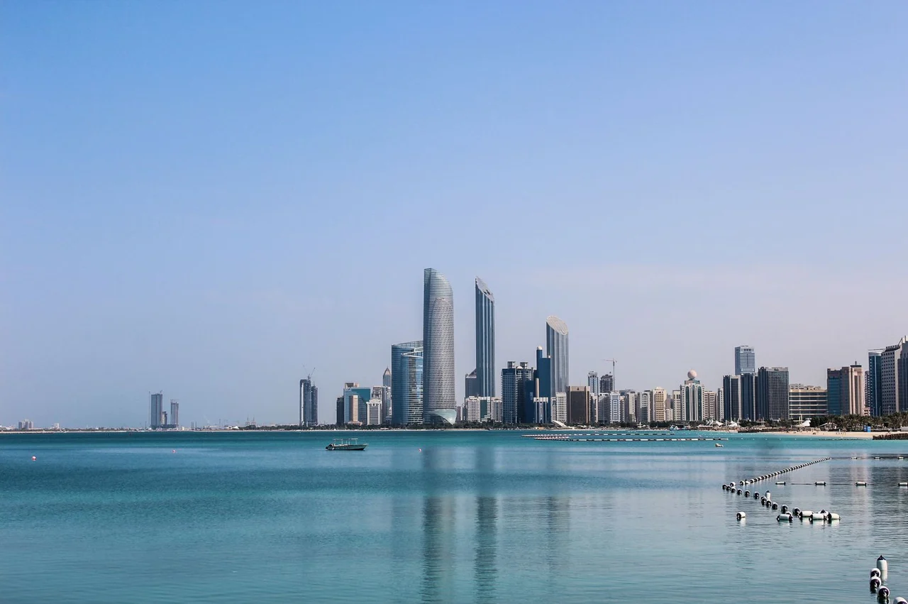 UAE Golden Visa conditions 2026: requirements, documents, who's eligible