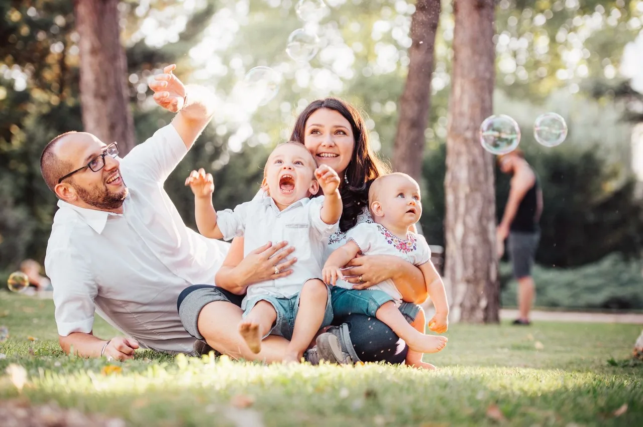 How an Israeli Family Obtained Greek Residence Permit Directly Through Investment