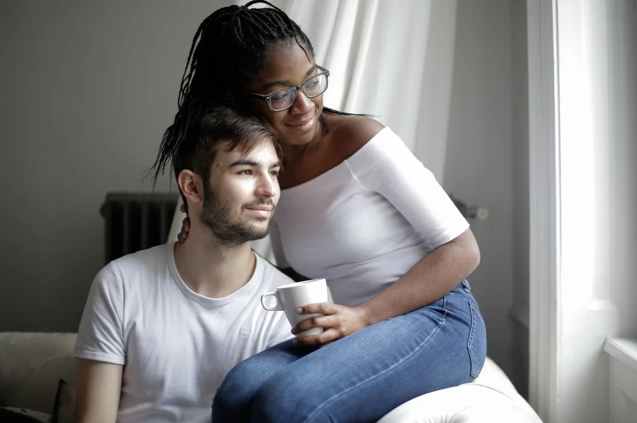 BRIDGES client story - How a couple obtained Saint Lucia citizenship in advance so their future children would be born as citizens