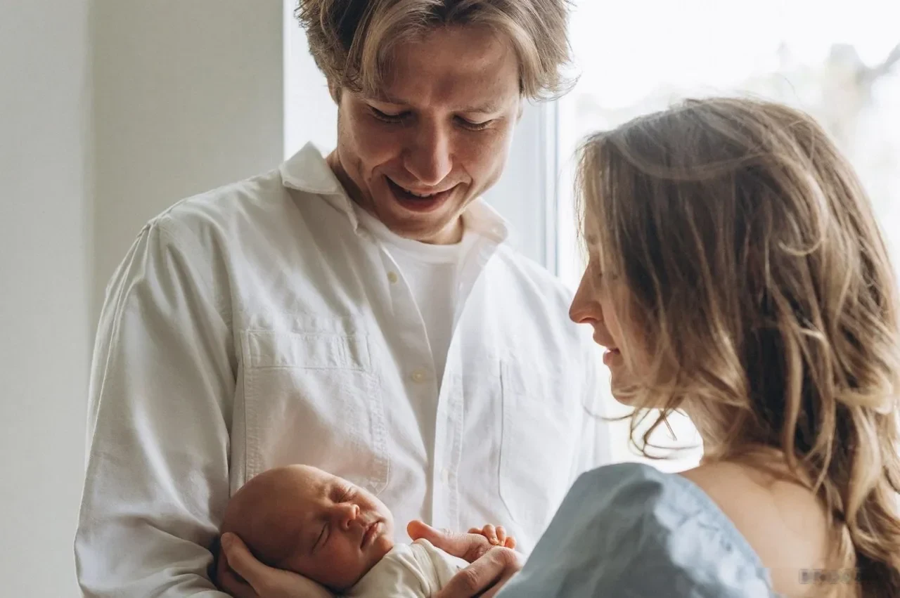 How a newborn child was registered for Saint Lucia citizenship following parental approval