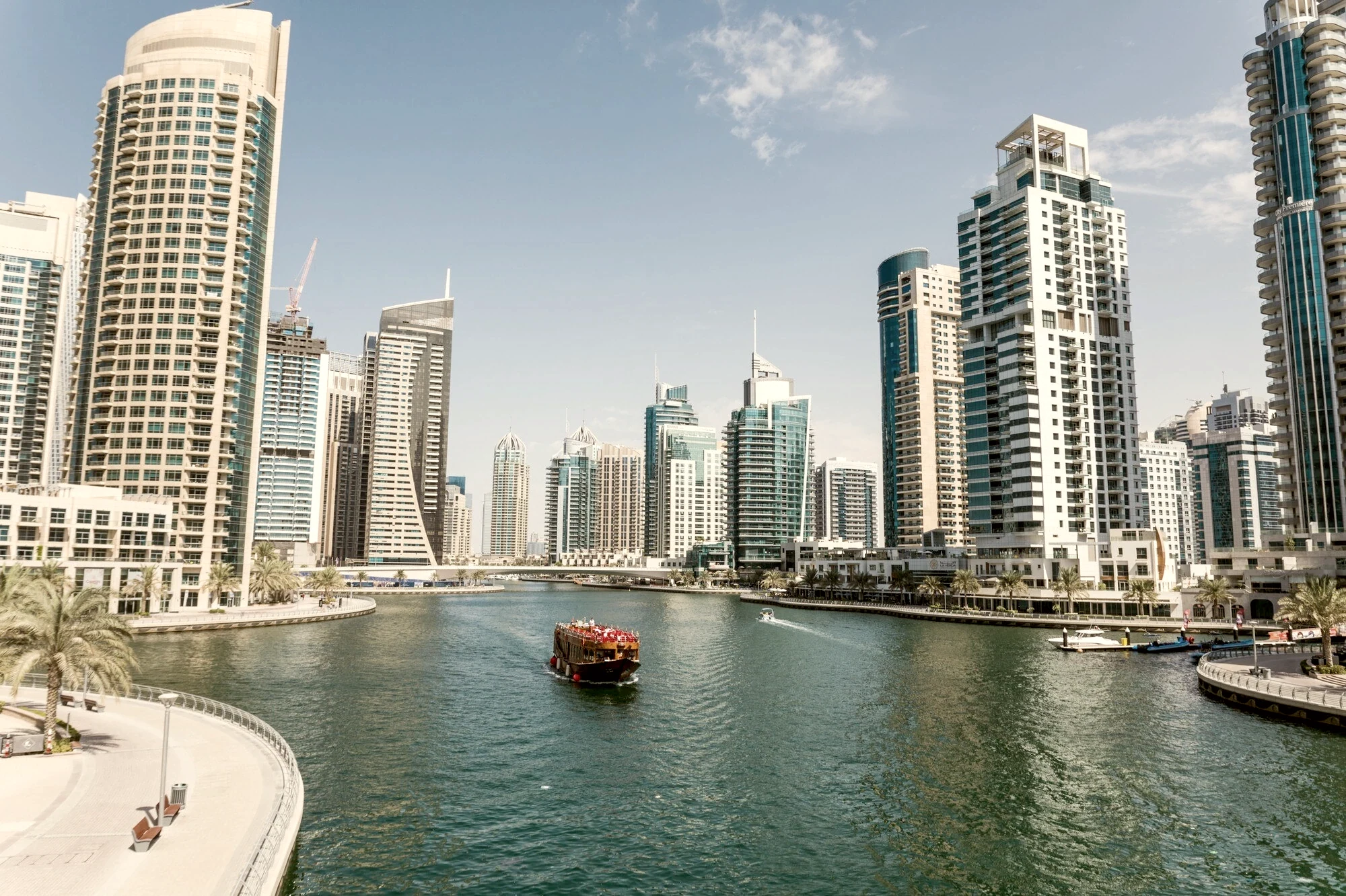 How an IT company owner set up a UAE visa, a personal account and a corporate account in one project