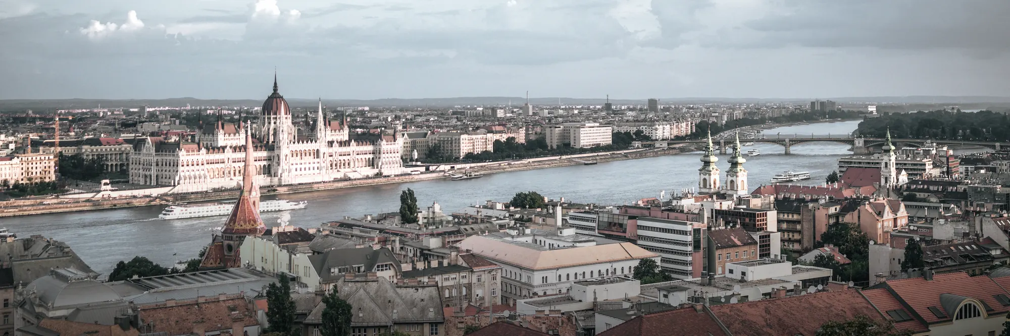 Панорама Будапешта и Дунай